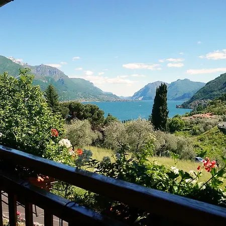 Holiday home Bellagio's Sunrise *